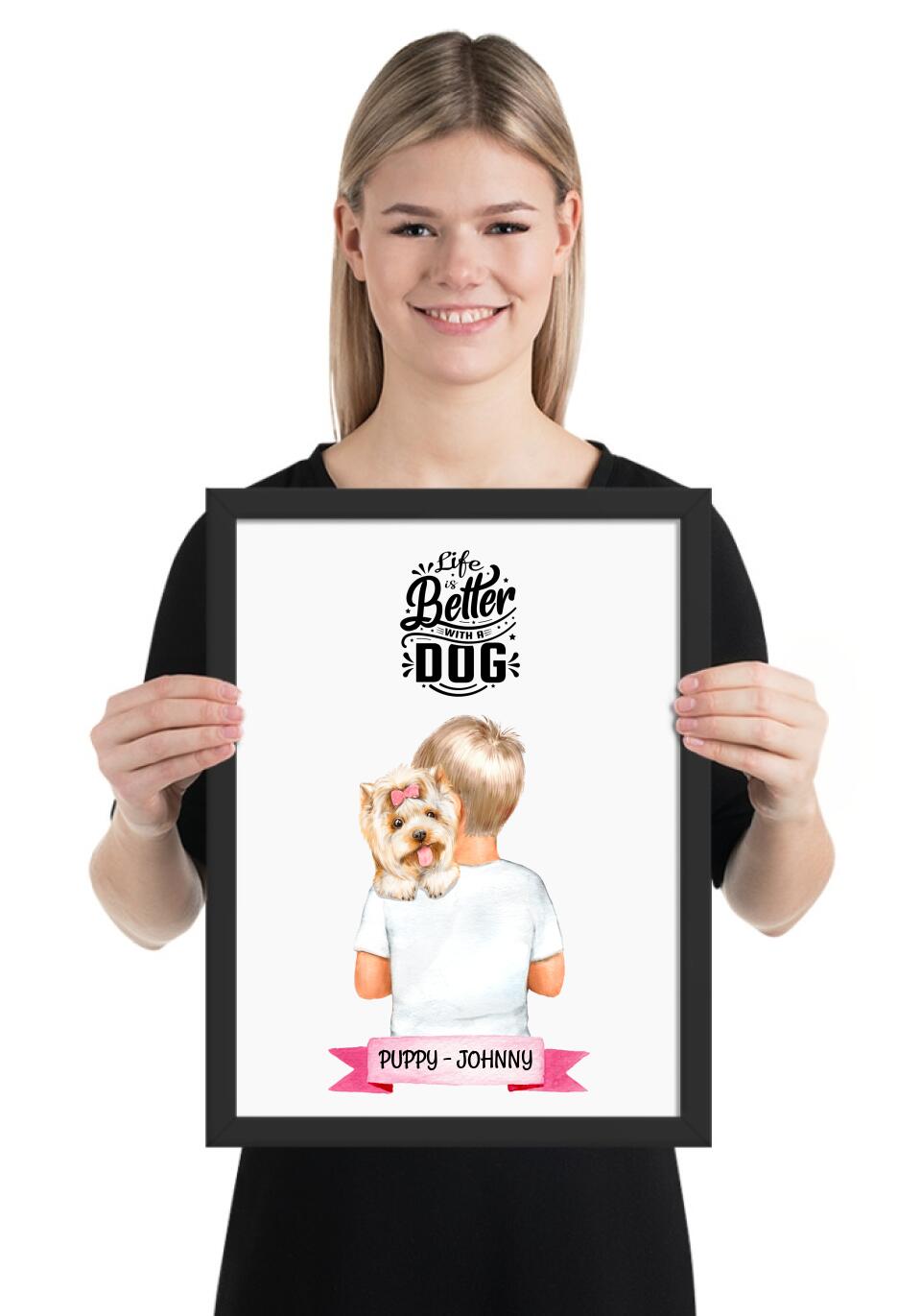 Gerahmtes Poster - Junge/Mädchen mit Hund auf dem Arm - Personalisierbar